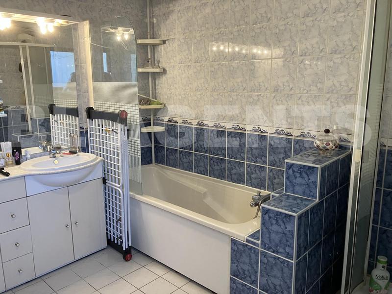 Pavillon - 125 m² - 6 pièces