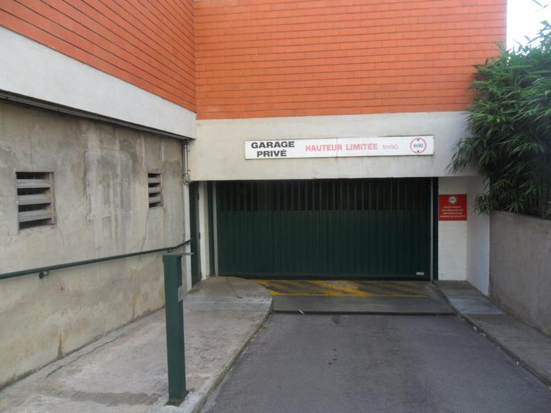 Parking / Garage - 13 m²