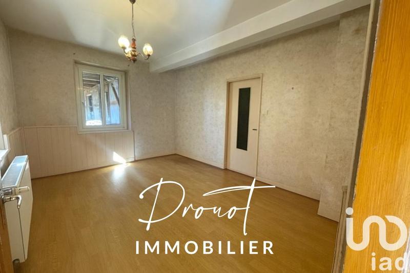 Maison - 238 m² - 9 pièces