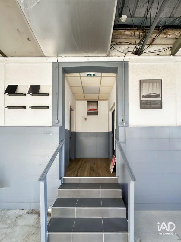 Local commercial - 120 m² - 3 pièces