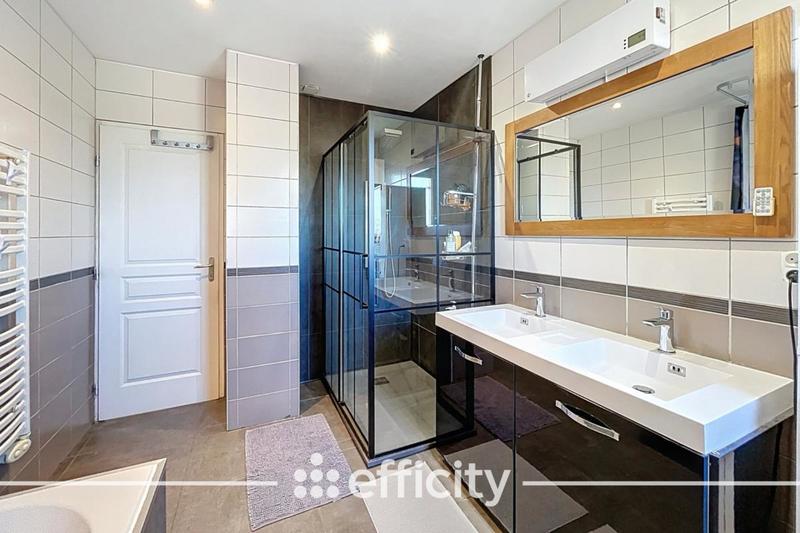 Maison - 134 m² - 5 pièces