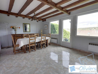 Maison - 110 m² - 6 pièces