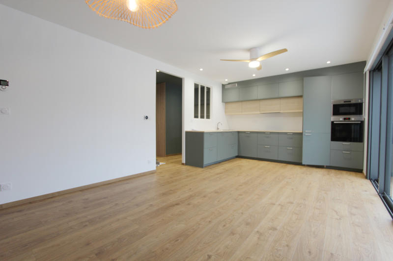 Maison - 121 m² - 6 pièces