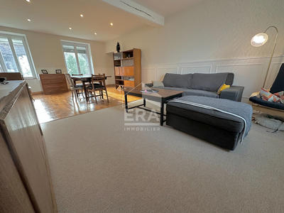 Maison - 186 m² - 7 pièces