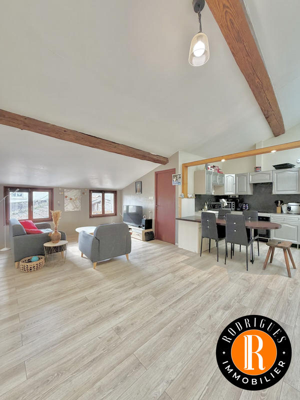 Appartement - 70 m² - 2 pièces