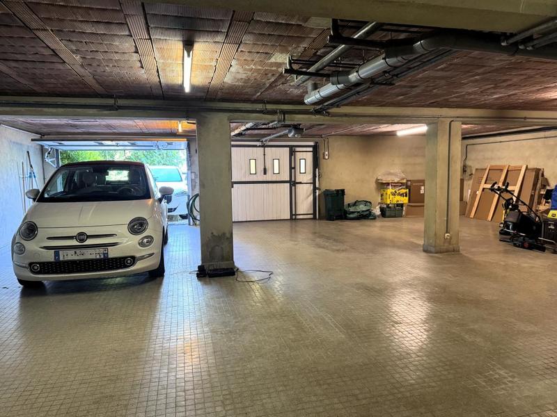 Maison - 300 m² - 9 pièces