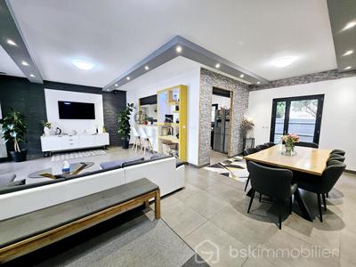 Maison - 128 m² - 4 pièces