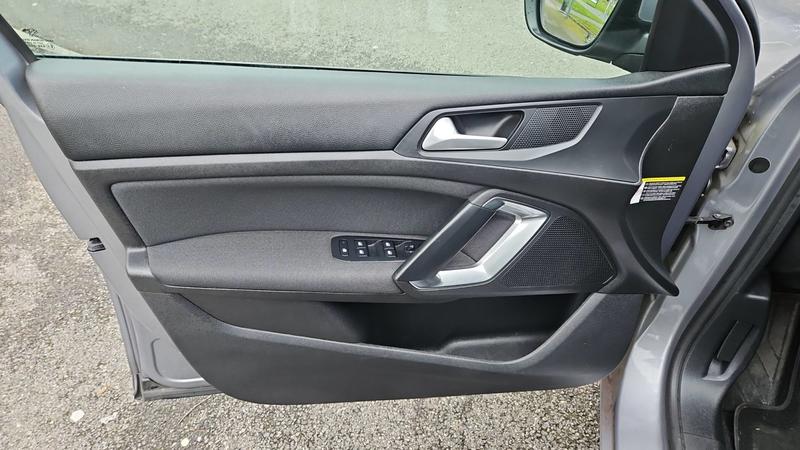 Peugeot 308 II 2.0 BlueHDi 150 Eat6 Allure Business