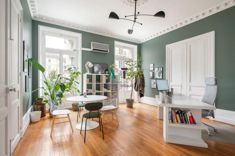 Appartement - 163 m² - 7 pièces