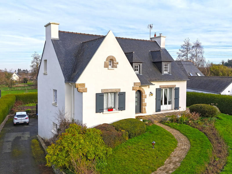 Viager - Maison - 170 m² - 8 pièces