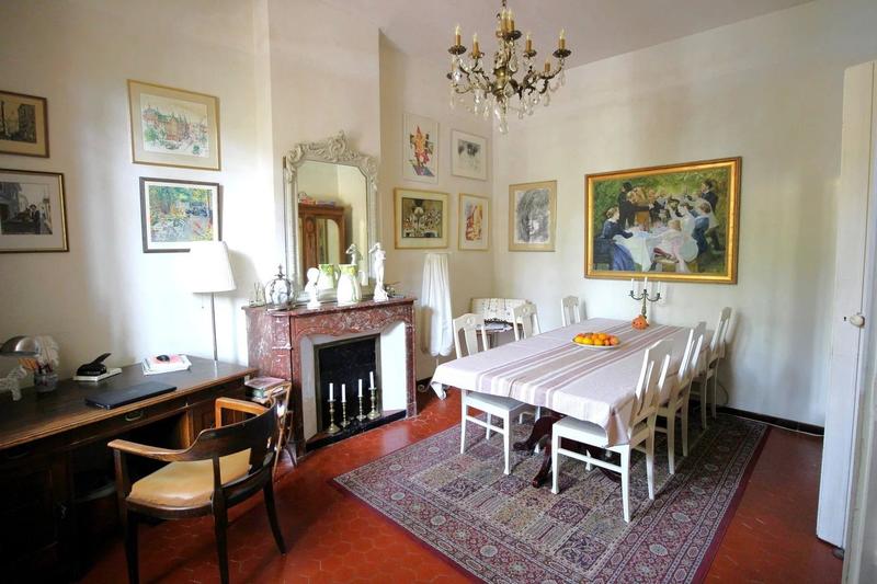 Maison traditionnelle - 205 m² - 7 pièces