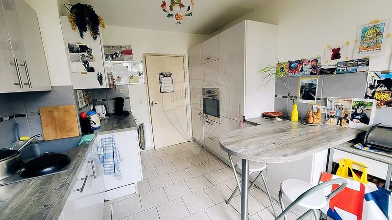 Appartement - 80 m² - 4 pièces