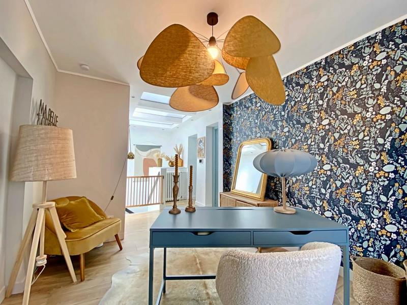 Maison - 210 m² - 6 pièces