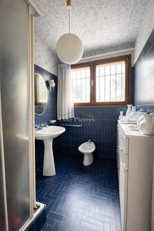 Maison - 201 m² - 5 pièces