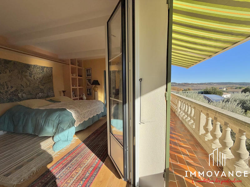 Maison traditionnelle - 311 m² - 11 pièces