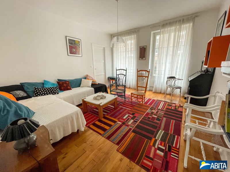 Appartement - 80 m² - 3 pièces