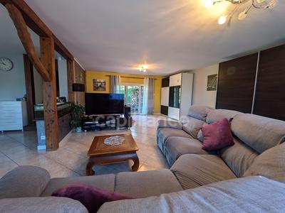 Maison - 180 m² - 7 pièces