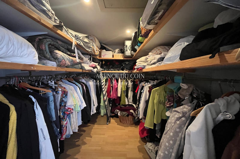 Villa - 240 m² - 6 pièces