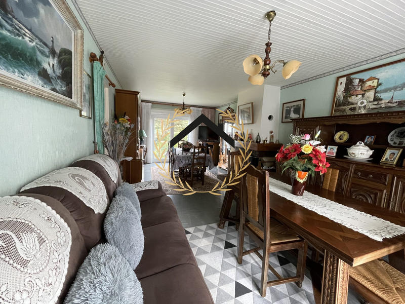 Maison - 96 m² - 4 pièces