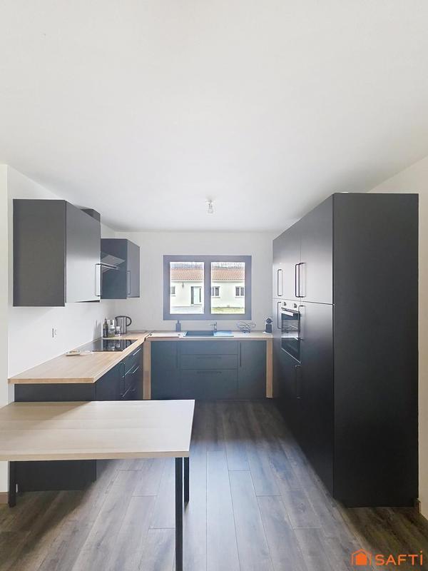 Maison - 97 m² - 5 pièces