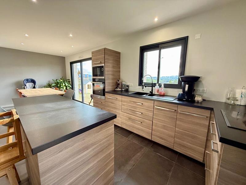 Maison - 110 m² - 4 pièces