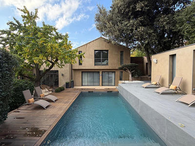 Maison - 253 m² - 6 pièces