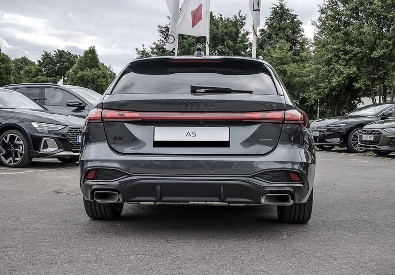 Audi A5 Avant e-hybrid (rechargeable) 367 s-Line Pack Tech Pro
