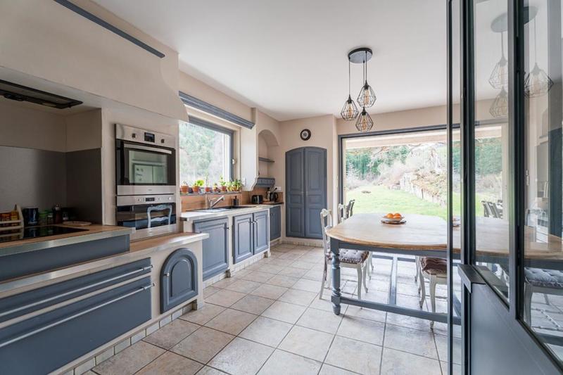 Maison - 316 m² - 8 pièces