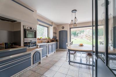Maison - 316 m² - 8 pièces