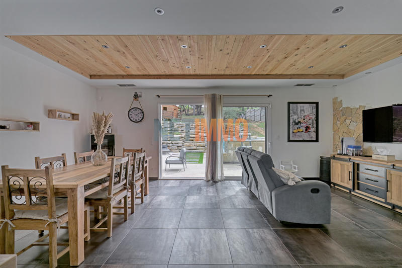 Villa - 106 m² - 5 pièces