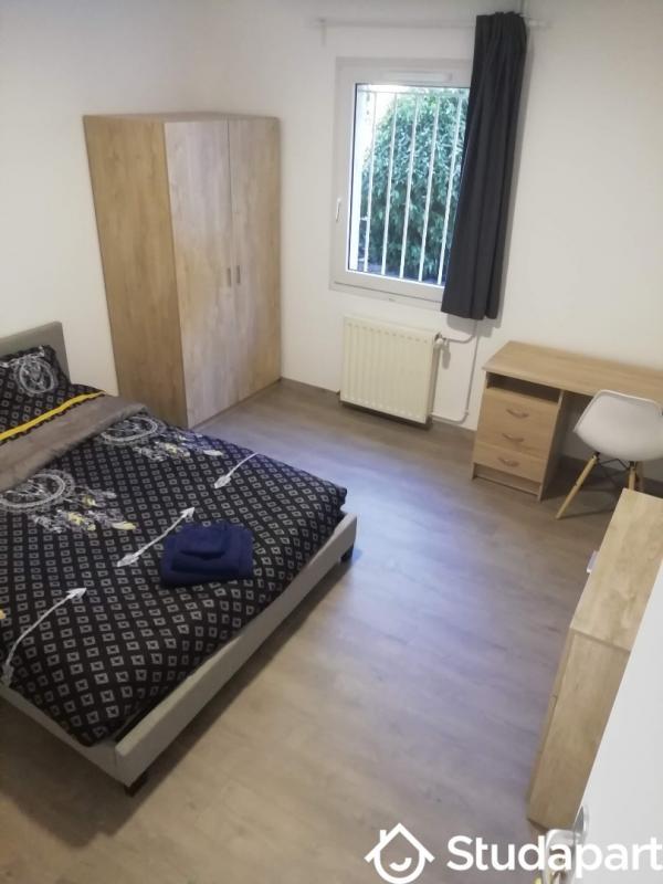 Chambre - 11 m² - 1 pièce