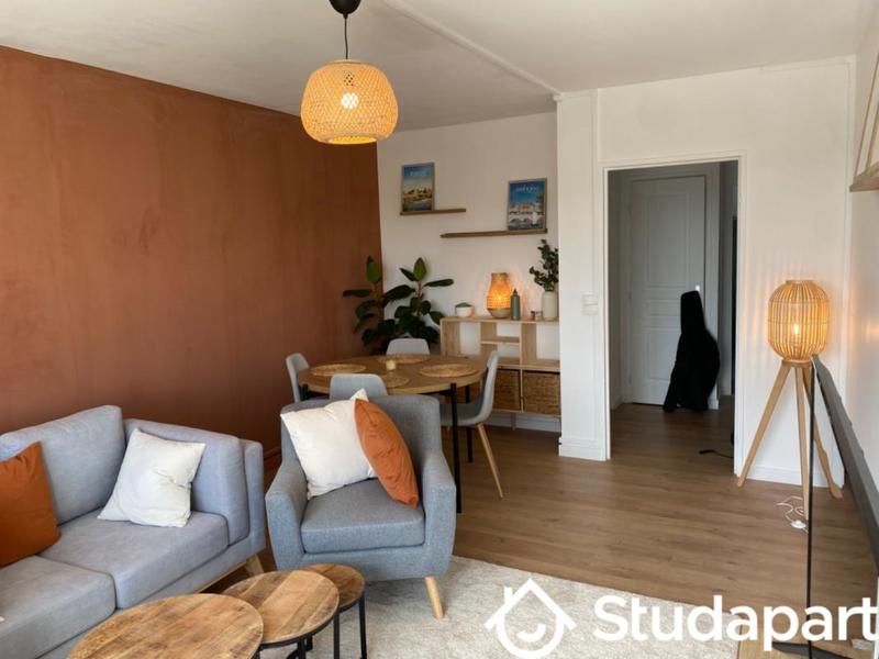 Chambre - 11 m² - 1 pièce