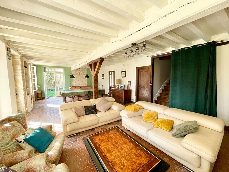 Demeure - 236 m² - 11 pièces