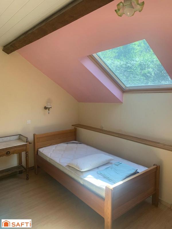 Maison - 135 m² - 9 pièces