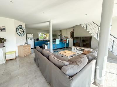 Maison - 174 m² - 6 pièces