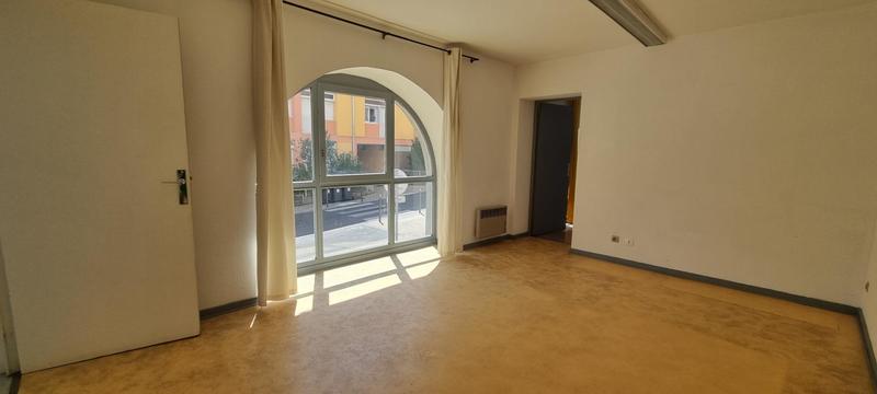 Local commercial - 221 m² - 3 pièces