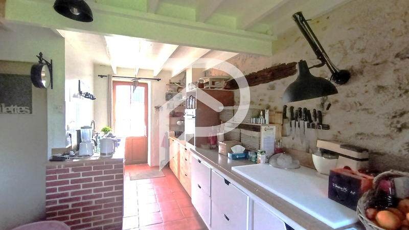 Maison - 180 m² - 8 pièces