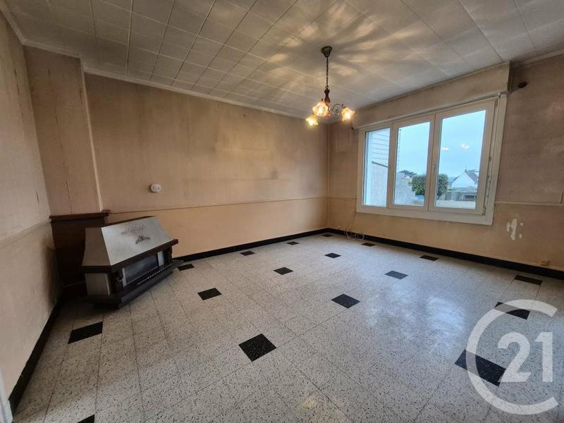 Maison - 92 m² - 8 pièces