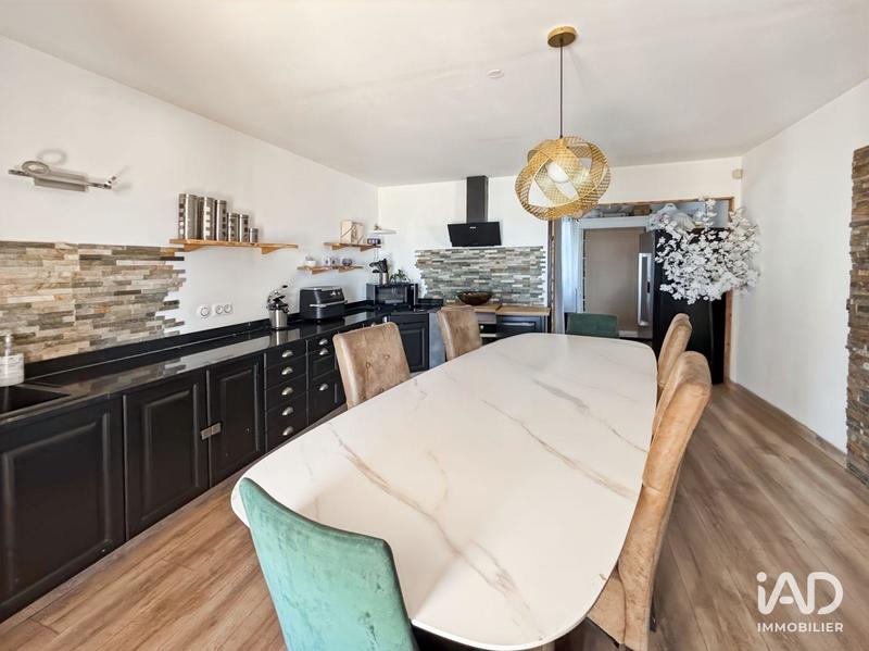 Maison - 184 m² - 5 pièces