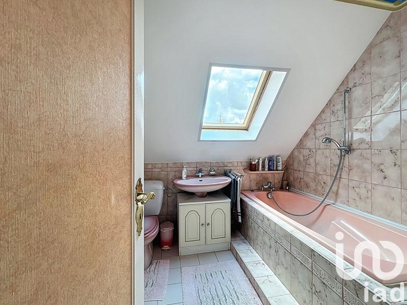 Maison - 121 m² - 7 pièces