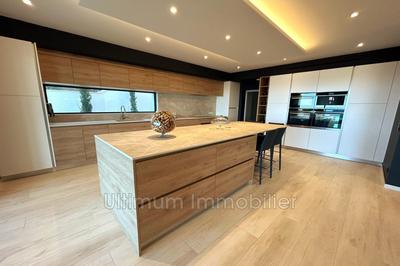 Villa - 380 m² - 7 pièces