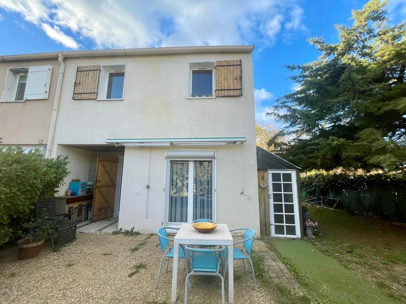 Maison - 95 m² - 5 pièces