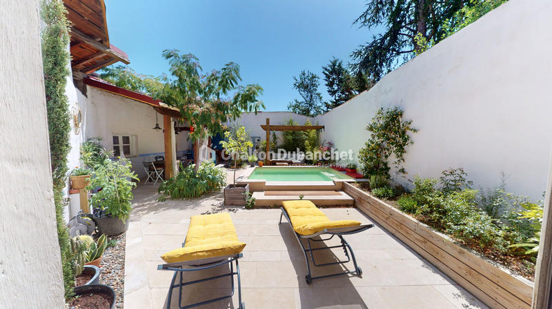 Maison - 200 m² - 6 pièces