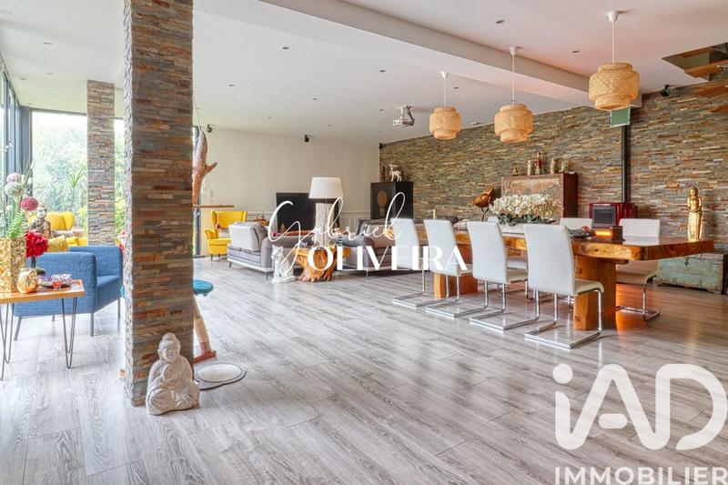 Maison de maîtres - 242 m² - 7 pièces