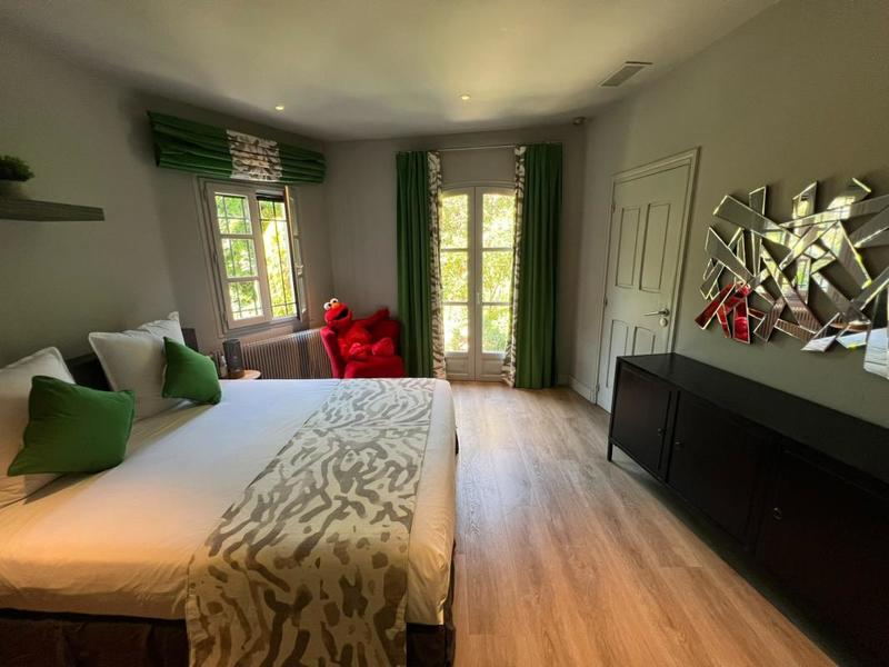 Propriété - 256 m² - 7 pièces