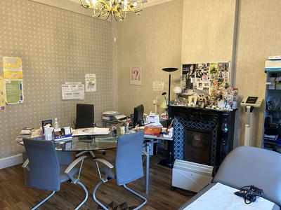 Maison - 235 m² - 10 pièces