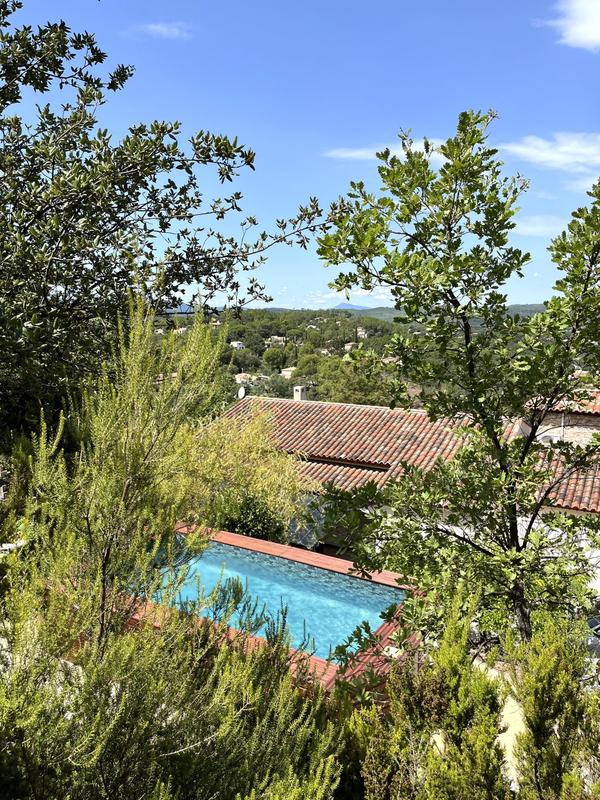 Villa - 240 m² - 8 pièces