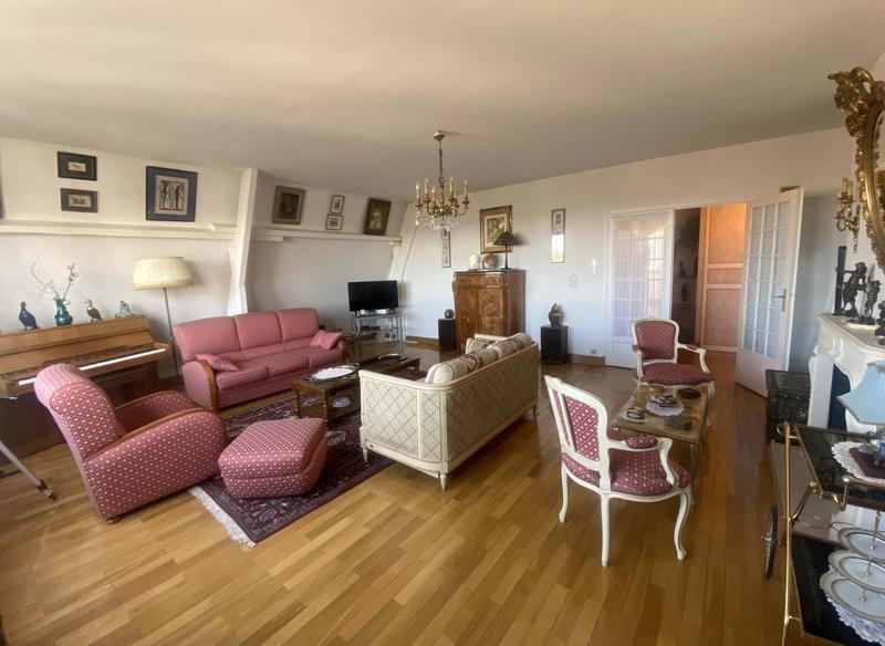 Appartement - 182 m² - 6 pièces