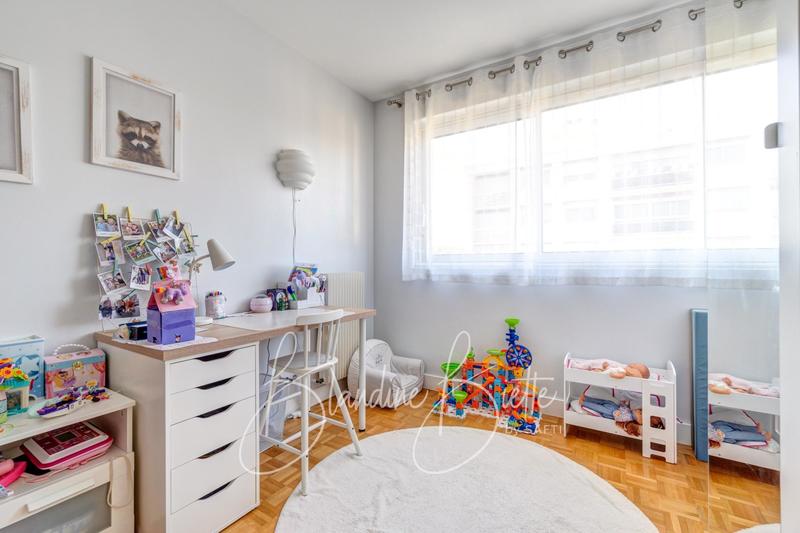 Appartement - 111 m² - 6 pièces