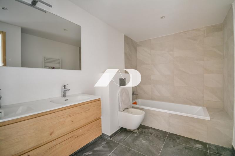 Appartement - 116 m² - 5 pièces